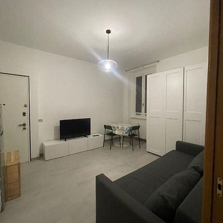 Lovely Apartment Near Centrale Milan Bagian luar foto