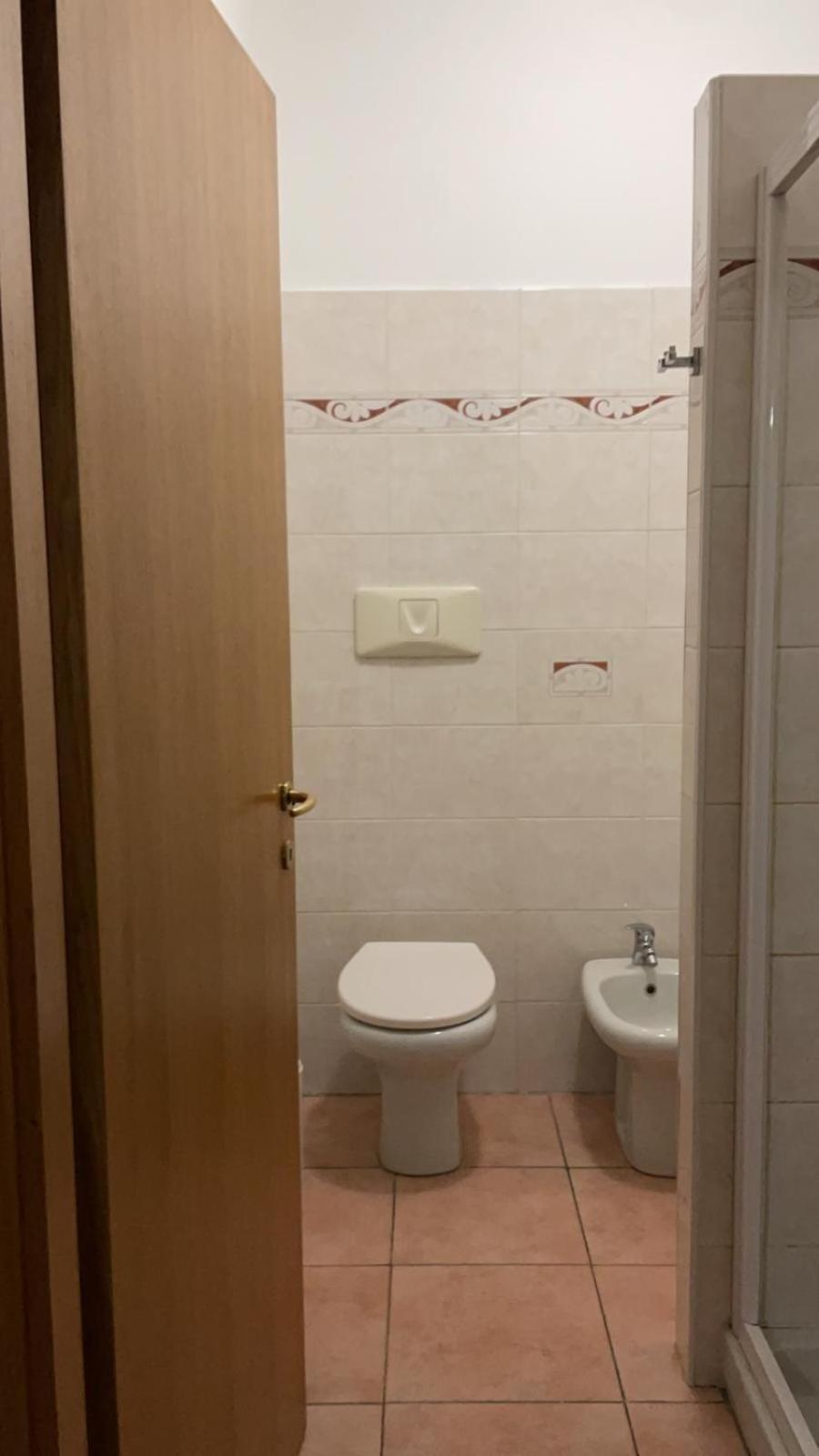 Lovely Apartment Near Centrale Milan Bagian luar foto