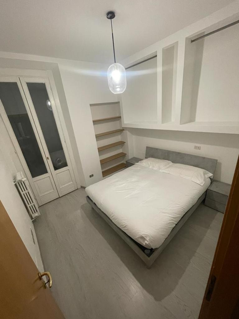 Lovely Apartment Near Centrale Milan Bagian luar foto